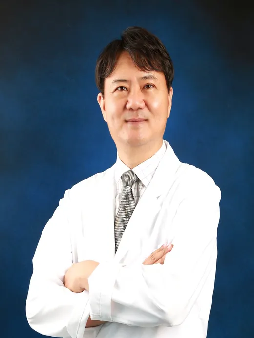 이화이트치과의원 대표원장 이선우